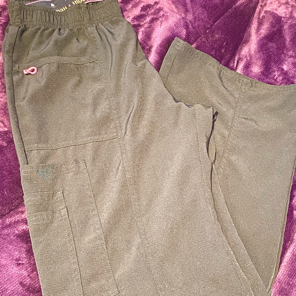 Women’s scrub pants